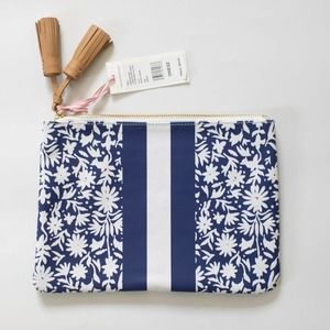 $98 NWT *RARE* Vineyard Vines Otomi Clutch Blue Stripe
